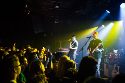 Chris Cab @ AB Club, picture 2, photographed by Tom Stessens - FrontView Magazine