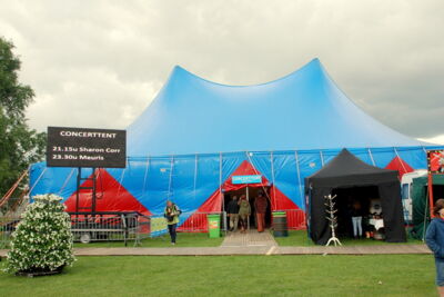 Labadoux 2014 @ Ingelmunster, picture 3, photographed by Peter Minnebo - FrontView Magazine