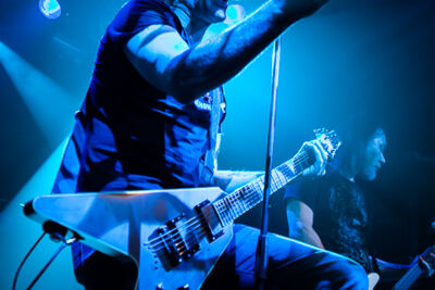 Mustasch @ 013, picture 3, photographed by Dorien Goetschalckx - FrontView Magazine