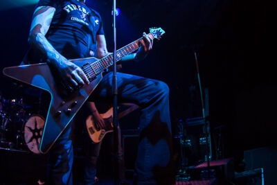 Mustasch @ 013, picture 19, photographed by Dorien Goetschalckx - FrontView Magazine