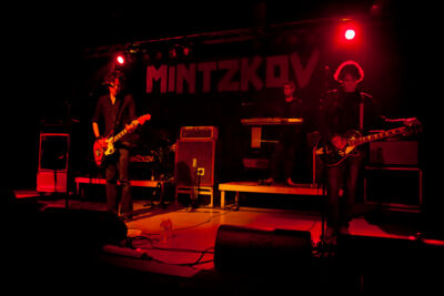 Mintzkov @ vredesfeesten Ieper Perron, picture 1, photographed by Devid Camerlynck - FrontView Magazine