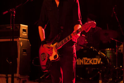 Mintzkov @ vredesfeesten Ieper Perron, picture 2, photographed by Devid Camerlynck - FrontView Magazine