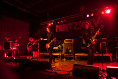 Mintzkov @ vredesfeesten Ieper Perron, picture 5, photographed by Devid Camerlynck - FrontView Magazine