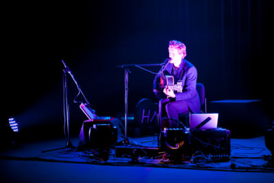 Moreau @ vredesfeesten Ieper Perron, picture 1, photographed by Devid Camerlynck - FrontView Magazine
