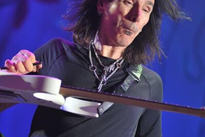 STeve Vai Markant XL, picture 3, photographed by Gunther Moens - FrontView Magazine
