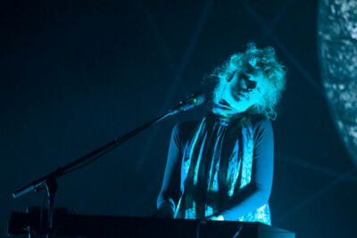 SX @ vredesfeesten Ieper Perron, picture 12, photographed by Devid Camerlynck - FrontView Magazine