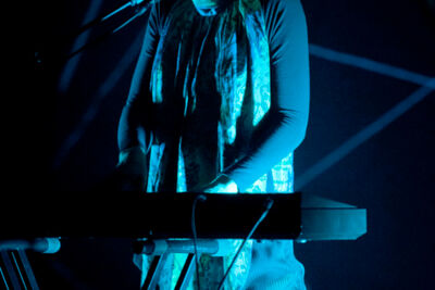 SX @ vredesfeesten Ieper Perron, picture 15, photographed by Devid Camerlynck - FrontView Magazine
