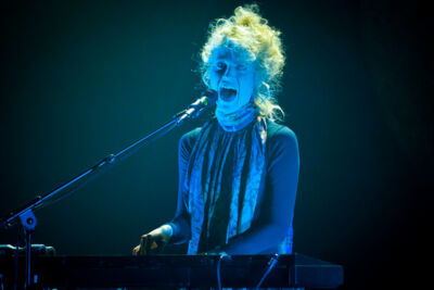 SX @ vredesfeesten Ieper Perron, picture 20, photographed by Devid Camerlynck - FrontView Magazine