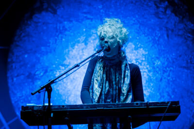 SX @ vredesfeesten Ieper Perron, picture 37, photographed by Devid Camerlynck - FrontView Magazine