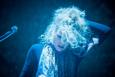 SX @ vredesfeesten Ieper Perron, picture 40, photographed by Devid Camerlynck - FrontView Magazine