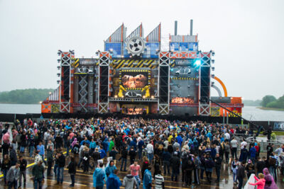 XXlerator Outdoor 2014 @ Bussloo, picture 1, photographed by Tom Van Tongerloo - FrontView Magazine