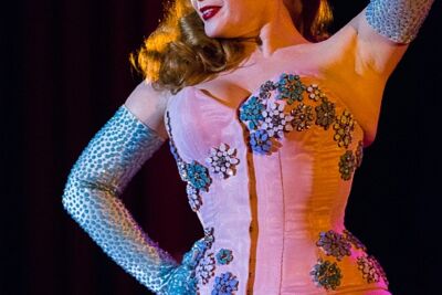 Cabaret New Burlesque @ De Roma, picture 24, photographed by Edwin Houdevelt - FrontView Magazine