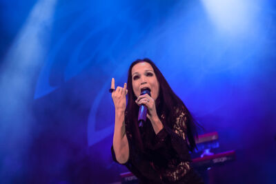 tarja @ Effenaar, picture 6, photographed by Dorien Goetschalckx - FrontView Magazine