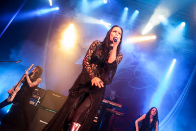 tarja @ Effenaar, picture 13, photographed by Dorien Goetschalckx - FrontView Magazine