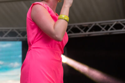 Eveline Cannoot @ Wortegemsen Feesten, picture 20, photographed by Guy Danneels - FrontView Magazine