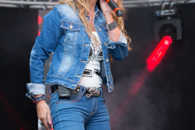 Hanny D @ Wortegemsen Feesten, picture 10, photographed by Guy Danneels - FrontView Magazine