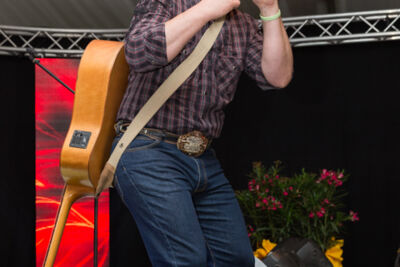 Robby Longo @ Wortegemsen Feesten, picture 9, photographed by Guy Danneels - FrontView Magazine