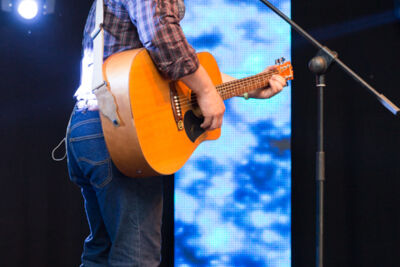 Robby Longo @ Wortegemsen Feesten, picture 12, photographed by Guy Danneels - FrontView Magazine