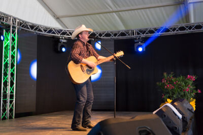 Robby Longo @ Wortegemsen Feesten, picture 13, photographed by Guy Danneels - FrontView Magazine