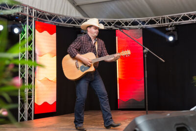 Robby Longo @ Wortegemsen Feesten, picture 16, photographed by Guy Danneels - FrontView Magazine