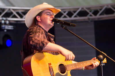 Robby Longo @ Wortegemsen Feesten, picture 22, photographed by Guy Danneels - FrontView Magazine