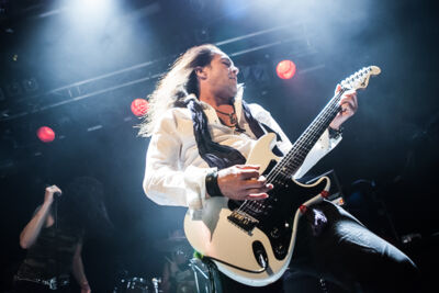 Jake E. Lee’s Red Dragon Cartel @ 013, picture 7, photographed by Dorien Goetschalckx - FrontView Magazine