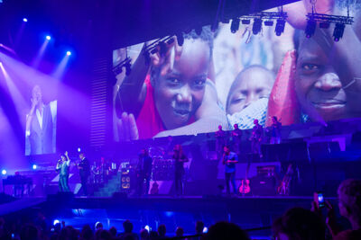 Marco Borsato - Duizend Spiegels Tour @ Sportpaleis Antwerpen, picture 29, photographed by Dimitri Vanlommel - FrontView Magazine