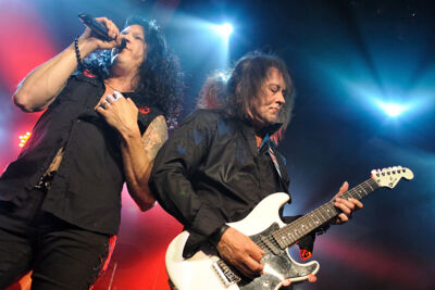Jake E Lee's Red Dragon Cartel @ Maastricht, picture 7, photographed by Paul Nouwen - FrontView Magazine