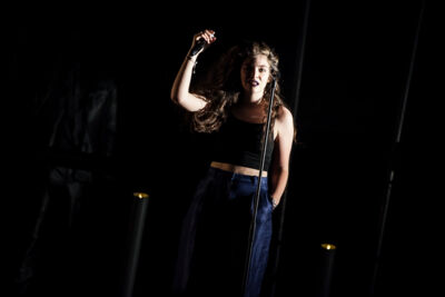 Lorde @ Tivoli, picture 4, photographed by Dorien Goetschalckx - FrontView Magazine