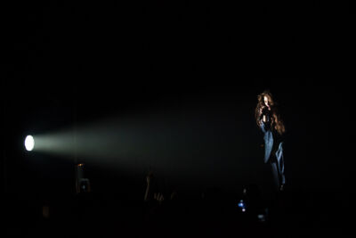 Lorde @ Tivoli, picture 8, photographed by Dorien Goetschalckx - FrontView Magazine
