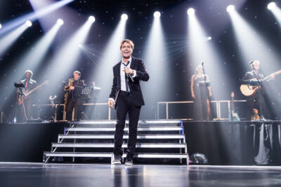Cliff Richard @ Expo Brussel Paleis 12, foto 1, foto's door Guy Danneels - FrontView Magazine