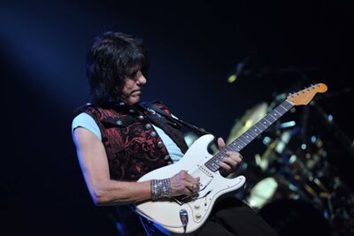 Jeff Beck Ancienne Belgique, picture 2, photographed by Gunther Moens - FrontView Magazine