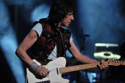 Jeff Beck Ancienne Belgique, picture 3, photographed by Gunther Moens - FrontView Magazine