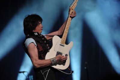 Jeff Beck Ancienne Belgique, picture 7, photographed by Gunther Moens - FrontView Magazine