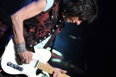 Jeff Beck Ancienne Belgique, picture 8, photographed by Gunther Moens - FrontView Magazine