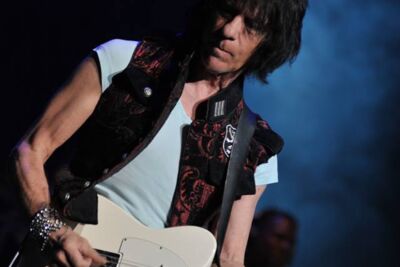 Jeff Beck Ancienne Belgique, picture 9, photographed by Gunther Moens - FrontView Magazine