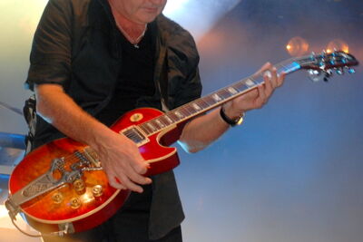 Simple Minds @ Retropop 2014, picture 13, photographed by Peter Minnebo - FrontView Magazine