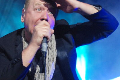 Simple Minds @ Retropop 2014, picture 14, photographed by Peter Minnebo - FrontView Magazine