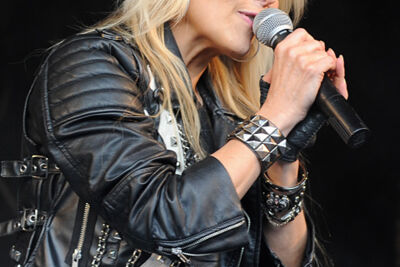 Doro @ Loaf Festival - Eupen, picture 35, photographed by Paul Nouwen - FrontView Magazine