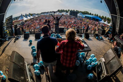 Vestrock 2014 dag 1 bands @ Hulst, foto 18, foto's door sven dullaert - FrontView Magazine