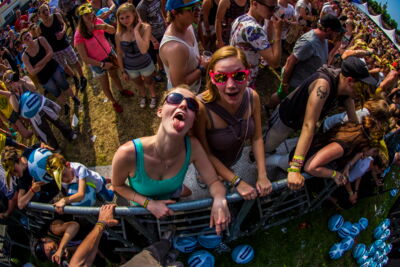 Vestrock 2014 sfeer @ Hulst, picture 8, photographed by sven dullaert - FrontView Magazine
