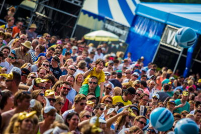 Vestrock 2014 sfeer @ Hulst, picture 9, photographed by sven dullaert - FrontView Magazine