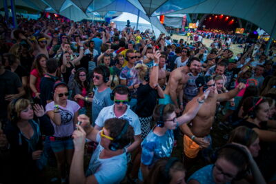 Vestrock 2014 sfeer @ Hulst, picture 30, photographed by sven dullaert - FrontView Magazine