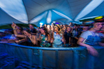 Vestrock 2014 sfeer @ Hulst, picture 34, photographed by sven dullaert - FrontView Magazine