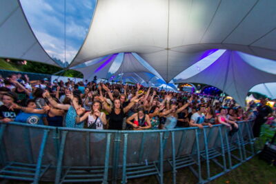 Vestrock 2014 sfeer @ Hulst, picture 35, photographed by sven dullaert - FrontView Magazine