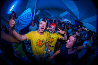 Vestrock 2014 sfeer @ Hulst, picture 36, photographed by sven dullaert - FrontView Magazine