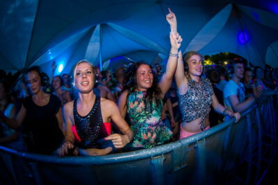 Vestrock 2014 sfeer @ Hulst, picture 42, photographed by sven dullaert - FrontView Magazine