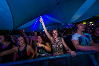 Vestrock 2014 sfeer @ Hulst, picture 43, photographed by sven dullaert - FrontView Magazine