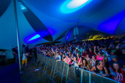 Vestrock 2014 sfeer @ Hulst, picture 46, photographed by sven dullaert - FrontView Magazine