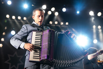 Flogging Molly @ Hellfest 2014, picture 3, photographed by Dorien Goetschalckx - FrontView Magazine